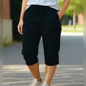 Spyder Black Capris NWOT (CAP30)